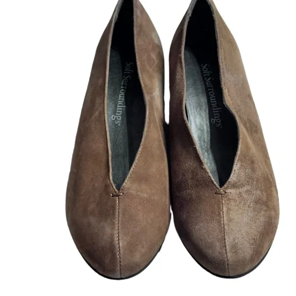 Soft Surroundings Fabrizia Beige Suede Slip On Wedge Heels Size 9 - Picture 10 of 15